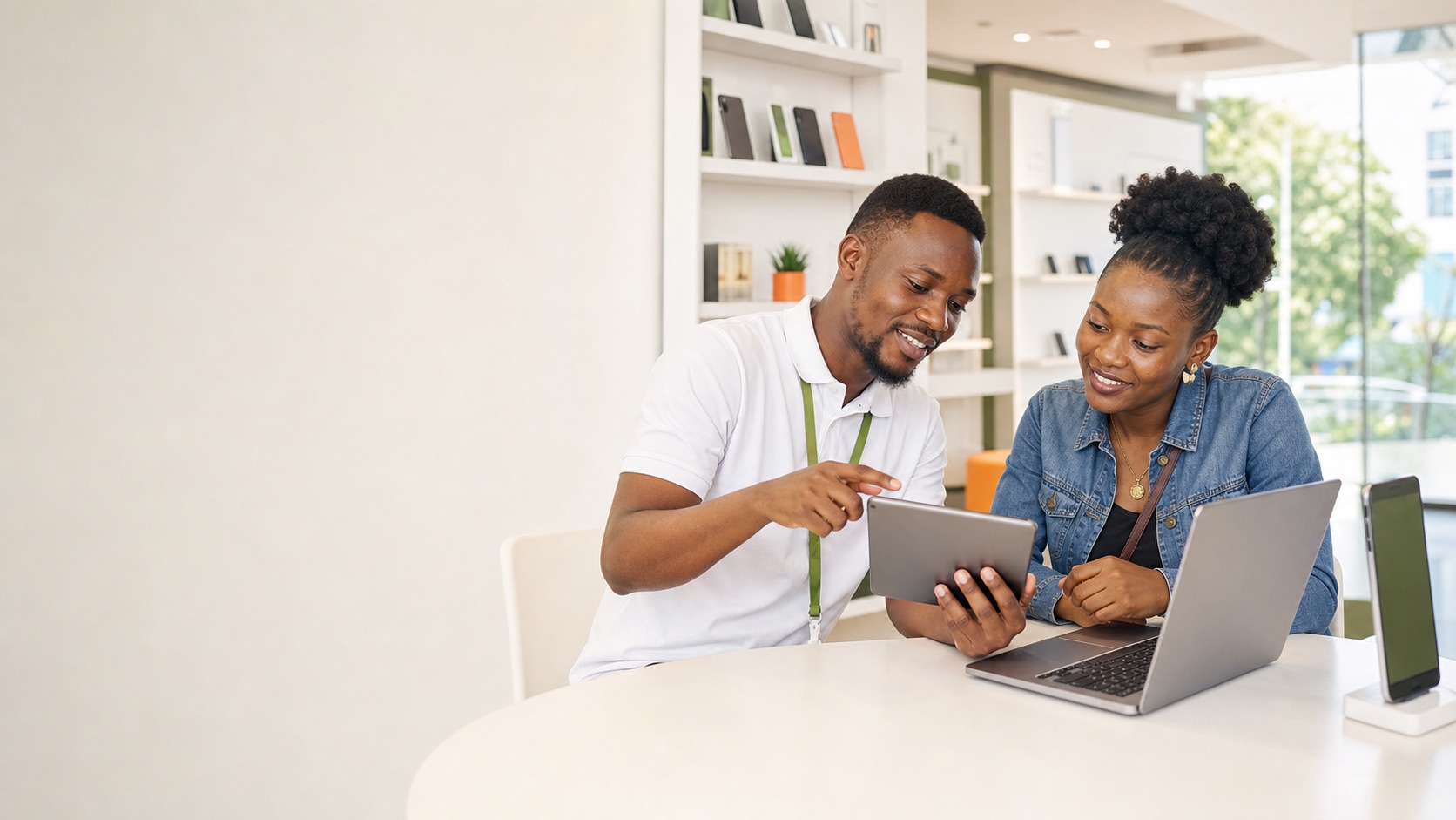 An Ario advisor helping a customer review a payment plan